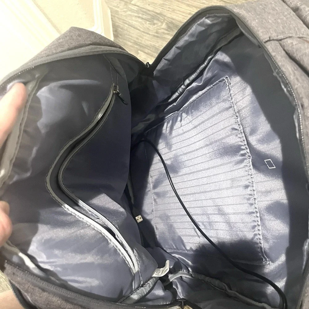 KROSER 17.3 inch‎ Laptop iPad Backpack Gray Padded Back Travel Charging Port